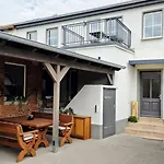 Ferien Im Gartenrausch - Goenn Dir Eine Auszeit Im Herzen Von Appartement Wörlitz