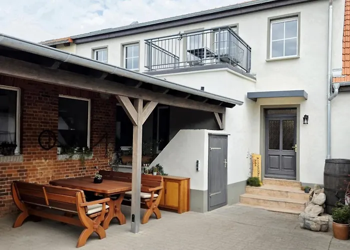 Ferien Im Gartenrausch - Goenn Dir Eine Auszeit Im Herzen Von Apartamento Wörlitz