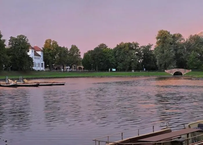 Ferien Im Gartenrausch - Goenn Dir Eine Auszeit Im Herzen Von Apartamento Wörlitz